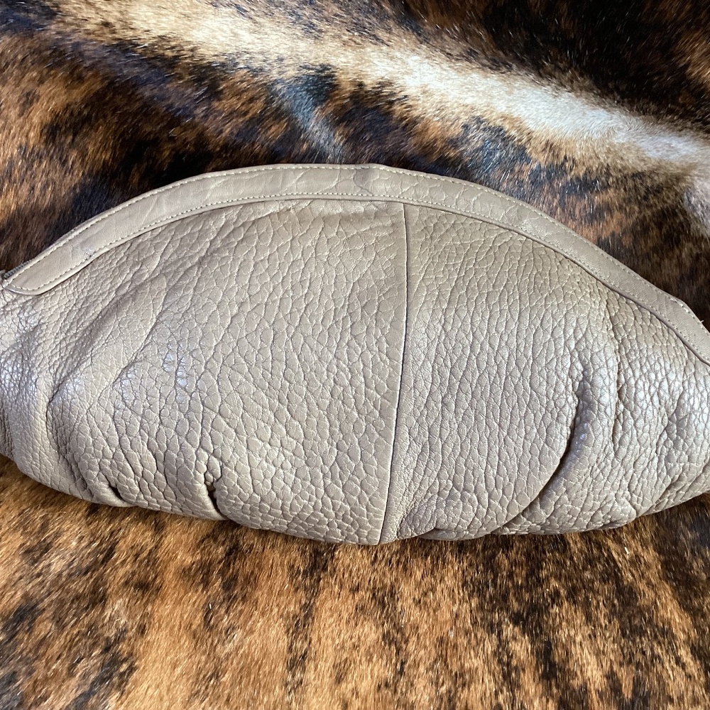 Vintage Delta Jones Deep Pebbled Leather Clamshell Clutch Handbag